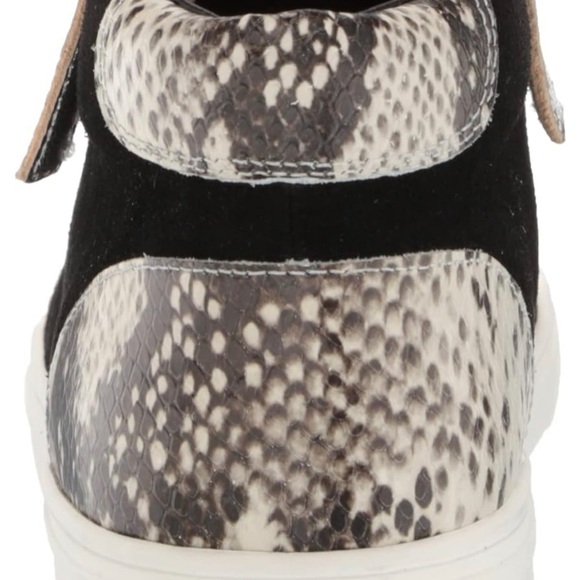 Blondo - high top low wedge sneakers women’s shoes size 7.5 Black/gray color - Picture 4 of 15